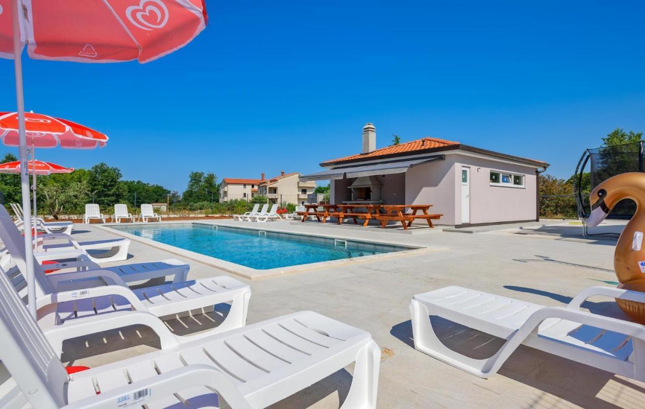 Apartmani Lucija Poreč Exterior foto
