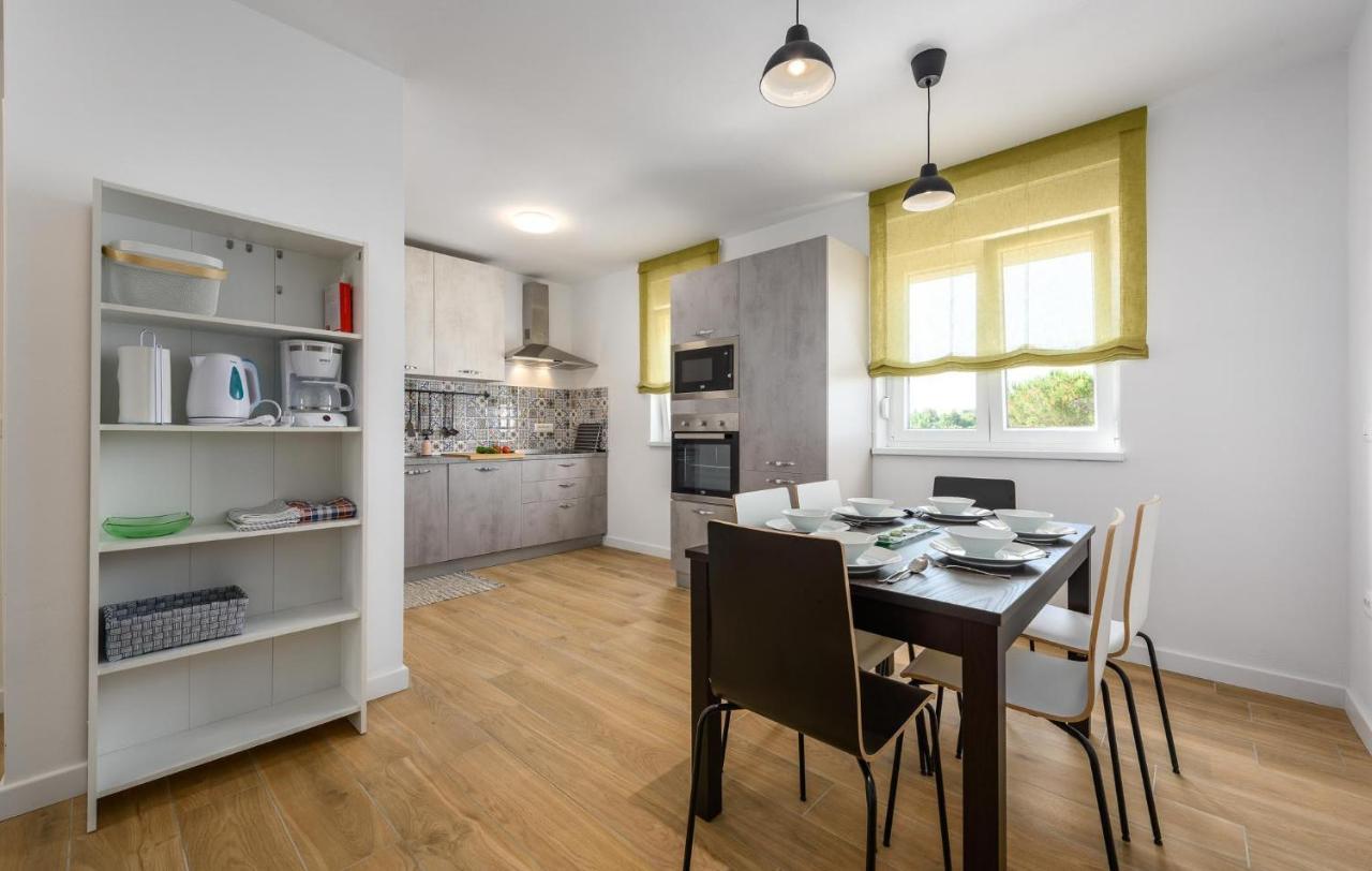 Apartmani Lucija Poreč Exterior foto