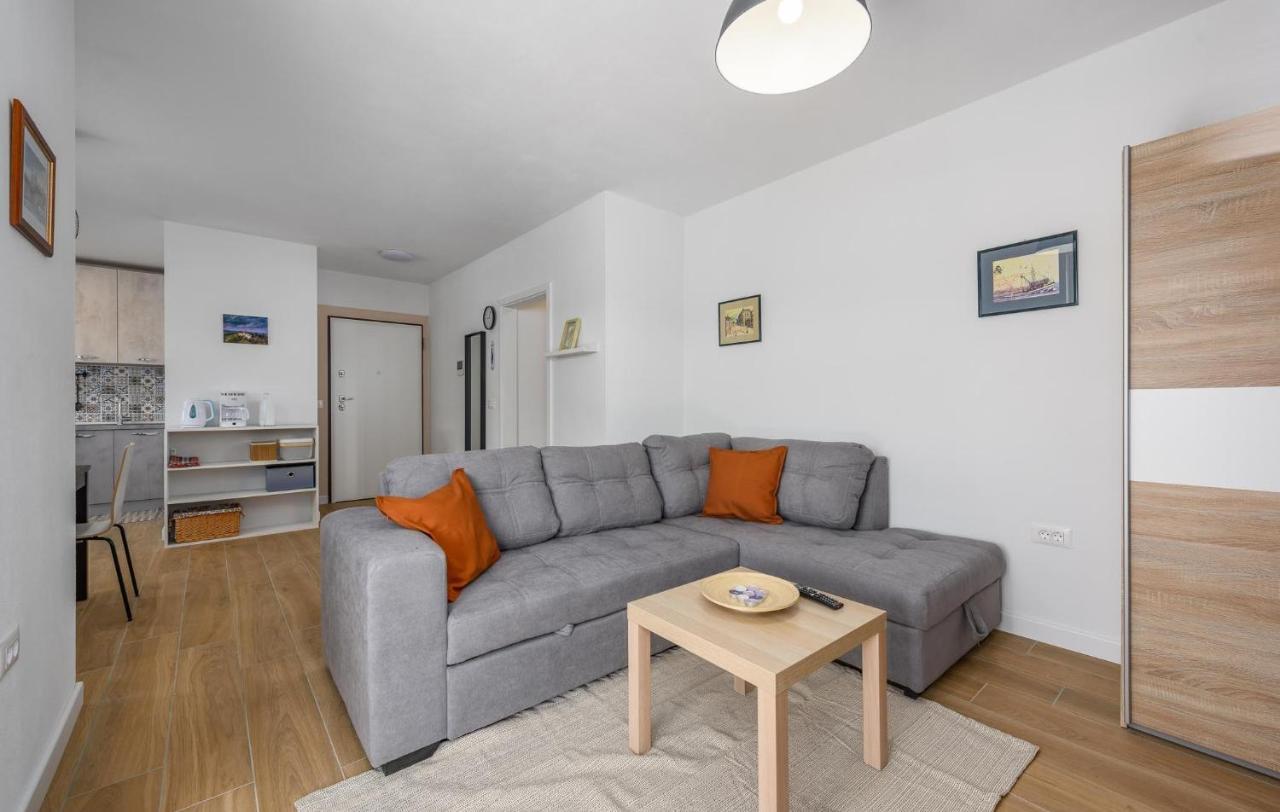 Apartmani Lucija Poreč Exterior foto